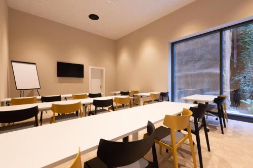 Imagen de los interiores del Hotel Aubamar Suites and Spa. Foto 12