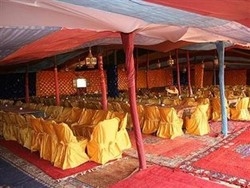 Imagen del bar/restaurante del Hotel Auberge Bivouac La Belle Etoile. Foto 2