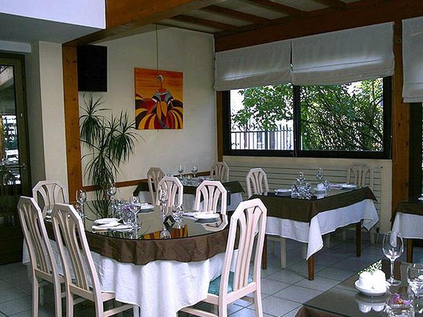 Imagen del bar/restaurante del Hotel Auberge Bourbonnaise. Foto 2