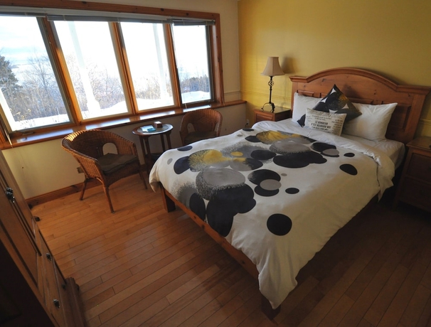 Imagen de la habitación del Hotel Auberge Cap-aux-Corbeaux. Foto 2