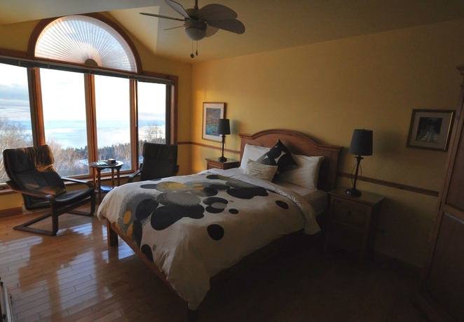 Imagen de la habitación del Hotel Auberge Cap-aux-Corbeaux. Foto 4
