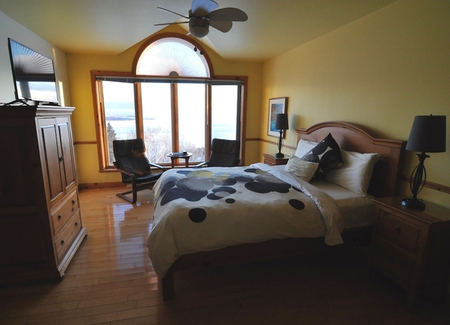 Imagen de la habitación del Hotel Auberge Cap-aux-Corbeaux. Foto 5