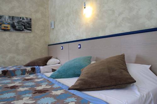 Imagen de la habitación del Hotel Auberge De Bonpas Logis De France. Foto 13