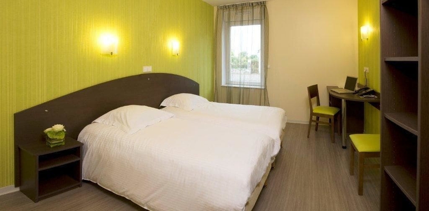 Imagen de la habitación del Hotel Auberge De La Baie, Pontorson. Foto 2