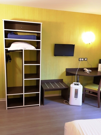 Imagen de la habitación del Hotel Auberge De La Baie, Pontorson. Foto 4