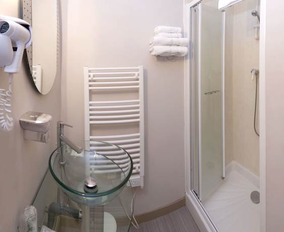 Imagen de la habitación del Hotel Auberge De La Baie, Pontorson. Foto 15