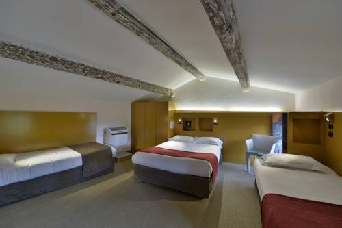 Imagen de la habitación del Hotel Auberge De La Commanderie. Foto 5
