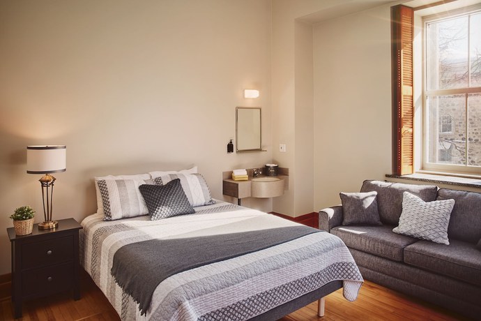 Imagen de la habitación del Hotel Auberge De L'abbaye D'oka. Foto 16