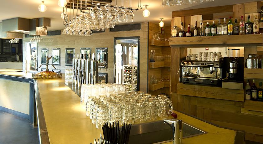 Imagen general del Hotel Auberge Des 3 Fontaines - Hostel. Foto 2