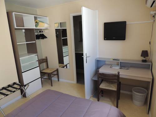 Imagen de la habitación del Hotel Auberge Des Charmilles. Foto 4