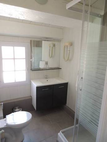 Imagen de la habitación del Hotel Auberge Des Charmilles. Foto 5