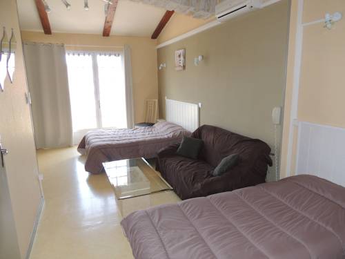 Imagen de la habitación del Hotel Auberge Des Charmilles. Foto 9