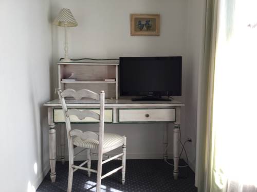 Imagen de la habitación del Hotel Auberge Des Pins. Foto 6