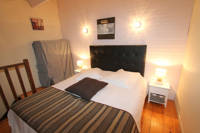 Imagen de la habitación del Hotel Auberge Des Pins, Tourrettes. Foto 3