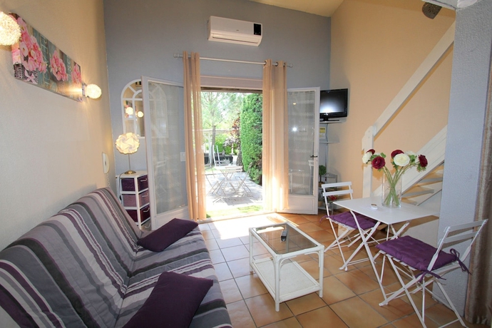 Imagen de la habitación del Hotel Auberge Des Pins, Tourrettes. Foto 18