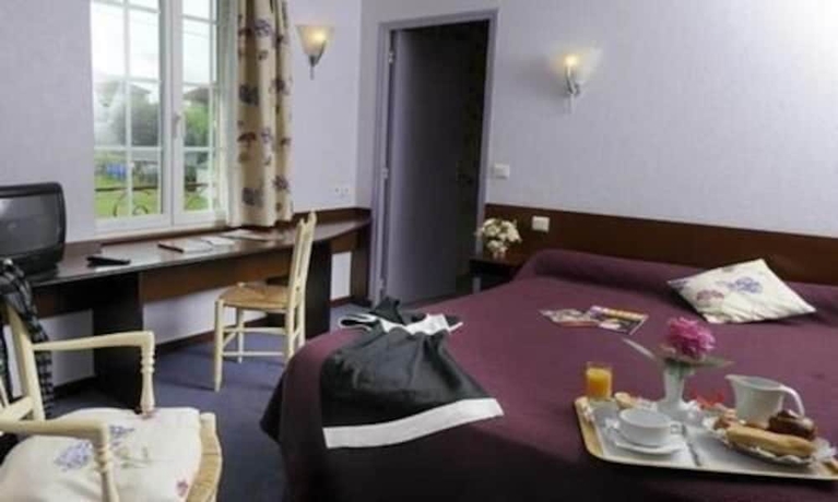 Imagen de la habitación del Hotel Auberge Des Vieux Ch&ecirc;nes. Foto 12