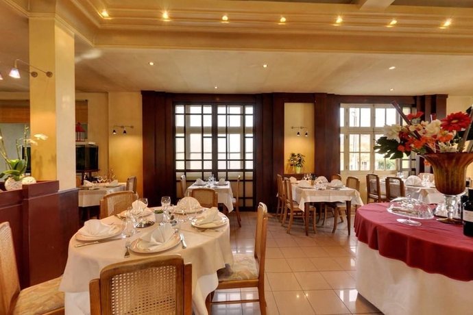Imagen del bar/restaurante del Hotel Auberge Des Vieux Ch&ecirc;nes. Foto 8