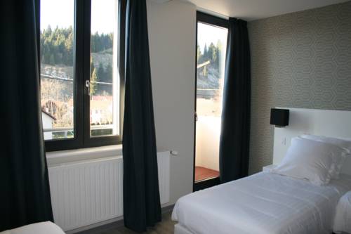 Imagen de la habitación del Hotel Auberge Du Ch&acirc;teau De Joux. Foto 3
