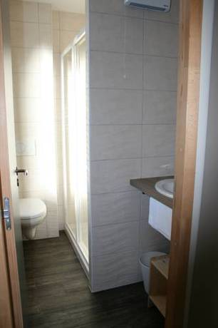 Imagen de la habitación del Hotel Auberge Du Ch&acirc;teau De Joux. Foto 11