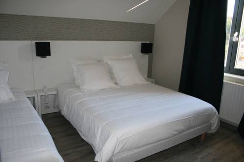 Imagen de la habitación del Hotel Auberge Du Ch&acirc;teau De Joux. Foto 12
