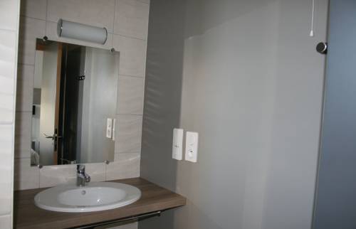 Imagen de la habitación del Hotel Auberge Du Ch&acirc;teau De Joux. Foto 13
