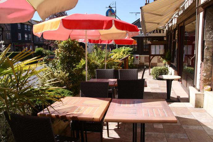 Imagen general del Hotel Auberge Du Cheval Blanc. Foto 8