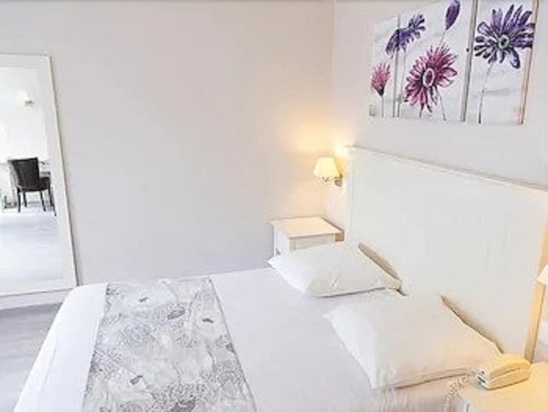 Imagen de la habitación del Hotel Auberge Du Cheval Blanc, Rennes. Foto 8