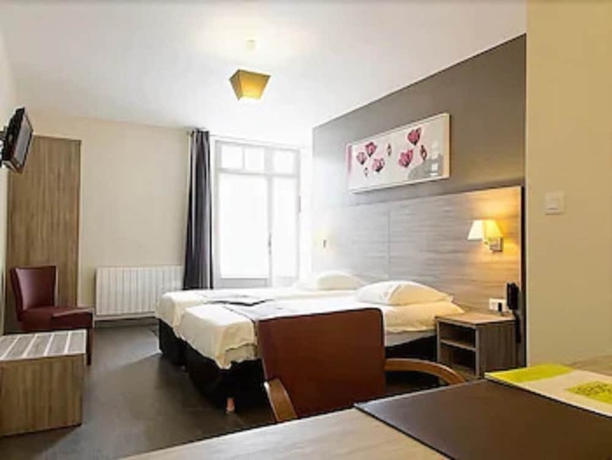 Imagen de la habitación del Hotel Auberge Du Cheval Blanc, Rennes. Foto 9