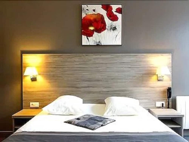 Imagen de la habitación del Hotel Auberge Du Cheval Blanc, Rennes. Foto 10