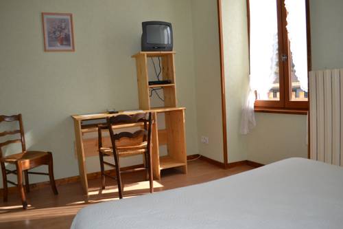 Imagen de la habitación del Hotel Auberge Du H&eacute;risson. Foto 6