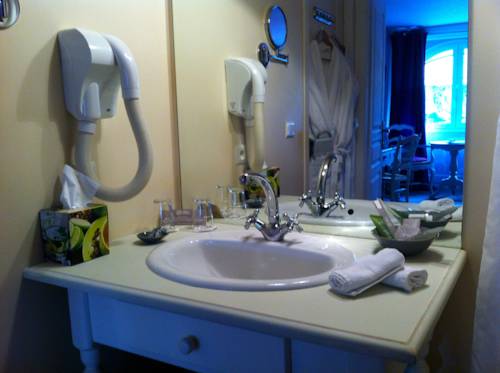 Imagen de la habitación del Hotel Auberge Du Lac. Foto 5