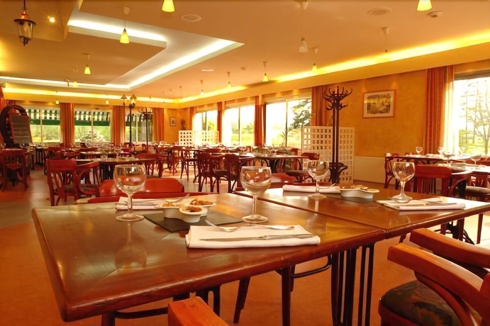 Imagen del bar/restaurante del Hotel Auberge Du Parc. Foto 5