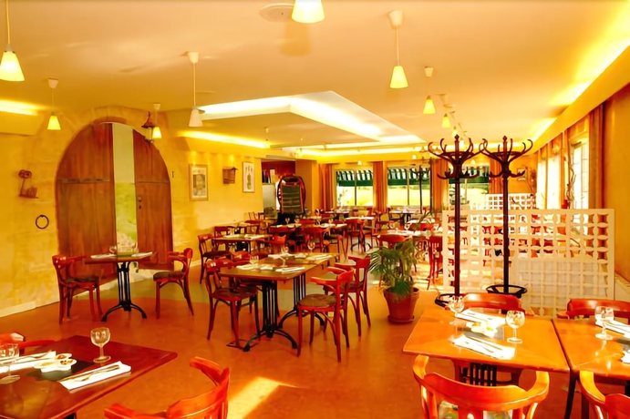 Imagen del bar/restaurante del Hotel Auberge Du Parc. Foto 6