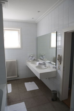 Imagen de los exteriores del Hotel Auberge Du Pêcheur. Foto 15