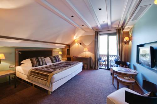 Imagen de la habitación del Hotel Auberge Du P&egrave;re Bise. Foto 13