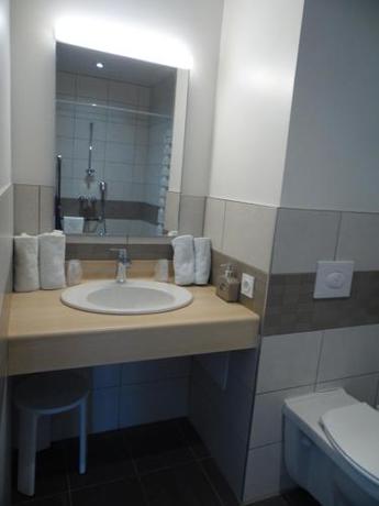 Imagen de la habitación del Hotel Auberge Du Petit Matelot. Foto 10
