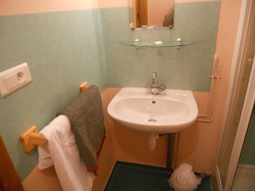 Imagen de la habitación del Hotel Auberge Du Saut Des Cuves. Foto 15