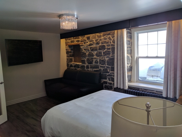 Imagen de la habitación del Hotel Auberge Du Tresor. Foto 2