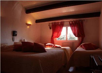 Imagen de la habitación del Hotel Auberge D'uz&egrave;s. Foto 5