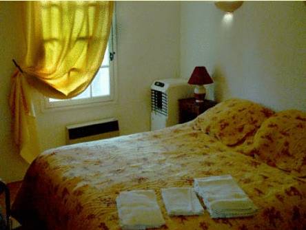 Imagen de la habitación del Hotel Auberge D'uz&egrave;s. Foto 8