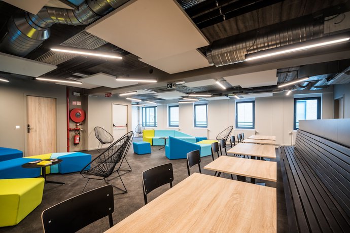 Imagen de los interiores del Hotel Auberge Jeunesse Charleroi Youth Hostel. Foto 17