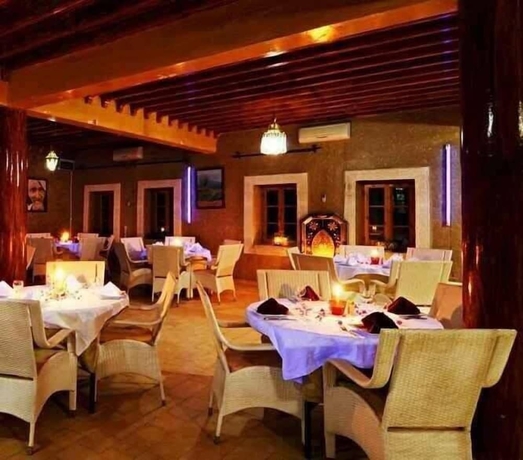 Imagen del bar/restaurante del Hotel Auberge Kasbah Merzouga, Merzouga. Foto 5