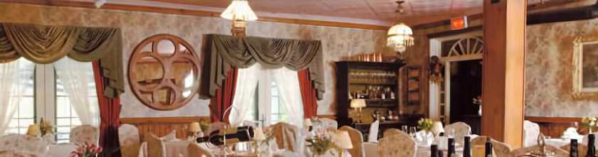 Imagen del bar/restaurante del Hotel Auberge Lakeview Inn. Foto 12