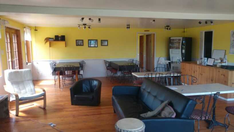Imagen general del Hotel Auberge Le P\'tit Bonheur - Hostel. Foto 1