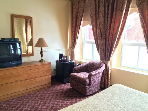 Imagen de la habitación del Hotel Auberge Montebello. Foto 3