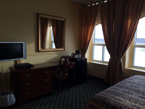 Imagen de la habitación del Hotel Auberge Montebello. Foto 5