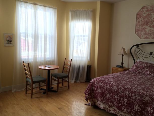 Imagen de la habitación del Hotel Auberge Montebello. Foto 8