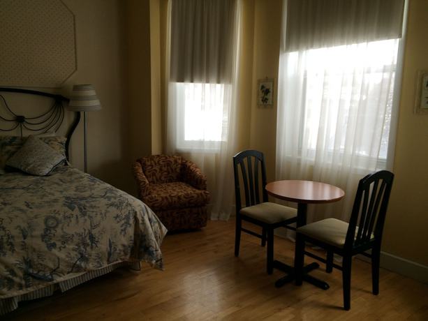 Imagen de la habitación del Hotel Auberge Montebello. Foto 13