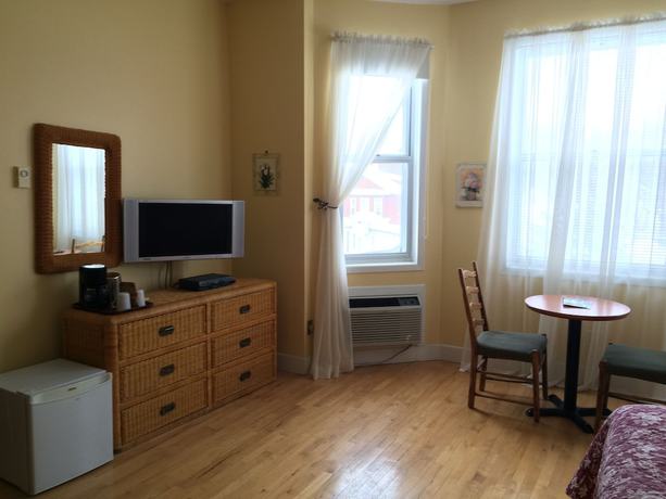 Imagen de la habitación del Hotel Auberge Montebello. Foto 18