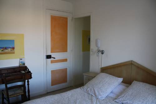 Imagen de la habitación del Hotel Auberge Proven&ccedil;ale. Foto 4